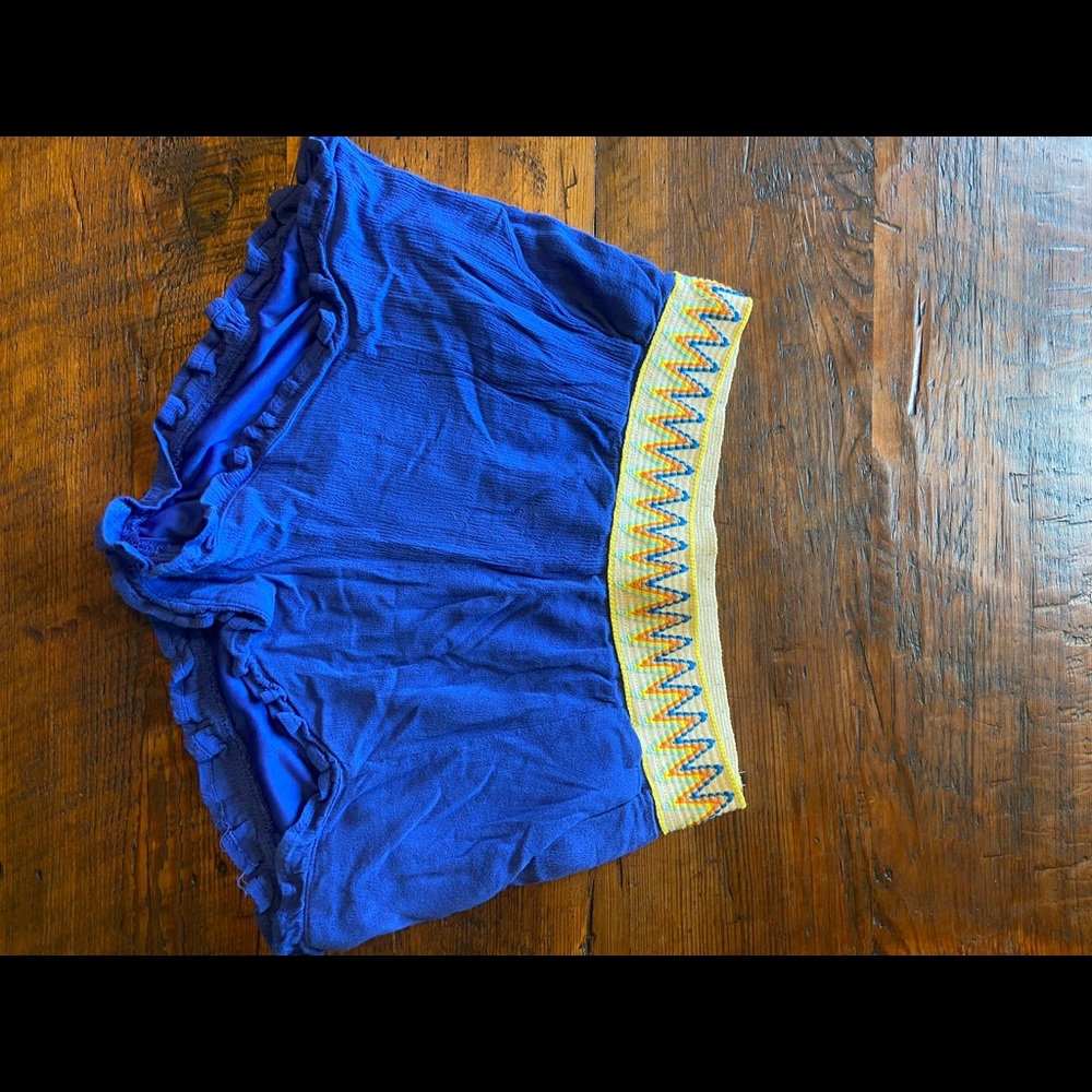 L Love loose fit shorts